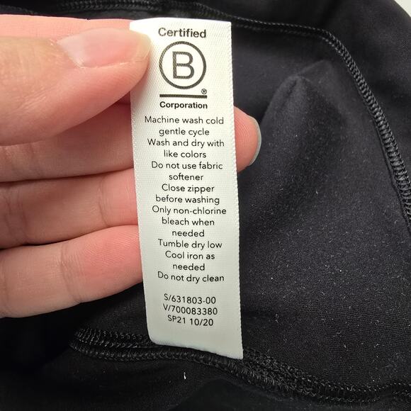 Women's Athleta Rainier Half Zip Black Athletic Pullover | Size Medium - Picture 12 of 12